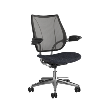 Fauteuil de bureau Liberty, dossier Pinstripe Black, siège Vanir 0693, cadre poli avec surpiqûres noires