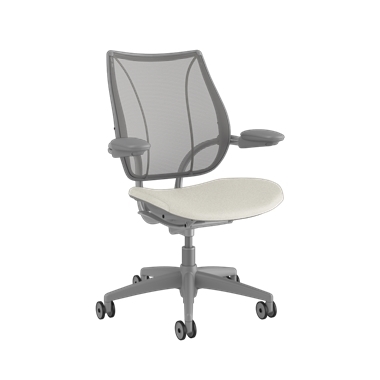 Fauteuil de travail Liberty, dossier Pinstripe Silver, siège Ticinio Glacier Cadre Argent avec surpiqûres argent
