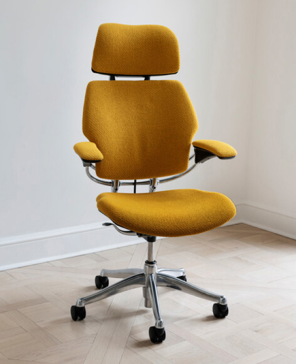 Freedom Headrest en textile Kvadrat Coda 2 avec cadre en aluminium poli